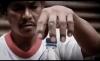 Sorprendente: Hombre tan pobre que creo bombillos con agua y pote (video)